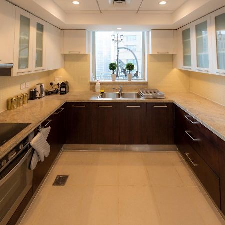 First Class 2Br With Burj Khalifa & Downtown View Dubai Exterior foto